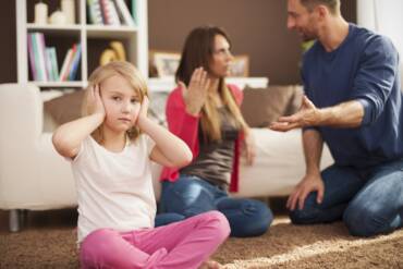 Ti scontri continuamente con il tuo partner per divergenze sull’educazione dei vostri figli? Non preoccuparti, succede in tutte le famiglie