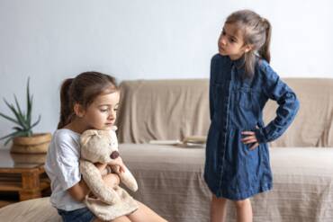 Tua figlia non vuole condividere i suoi giochi con nessuno? Non preoccuparti, è tutto ok!