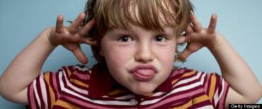 “MIO FIGLIO NON MI RISPETTA!” E SE NON FOSSE COME PENSI? SCOPRI COSA C’È DAVVERO DIETRO QUELLE RISPOSTE SGARBATE E COME GESTIRLE IN MODO EFFICACE, SENZA ROVINARE LA RELAZIONE